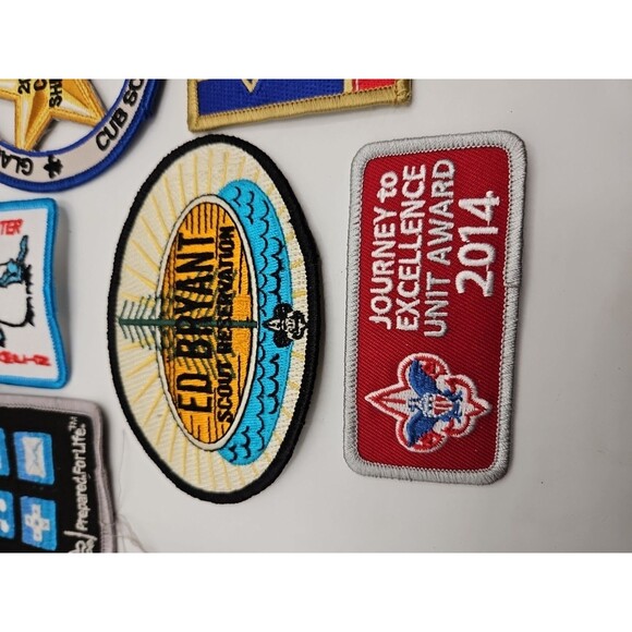 Lot Of 13 Boy/cub Scout Patches 2013-2015 - Picture 4 of 16
